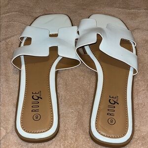 Rouge Helium Women's White Slide Sandals